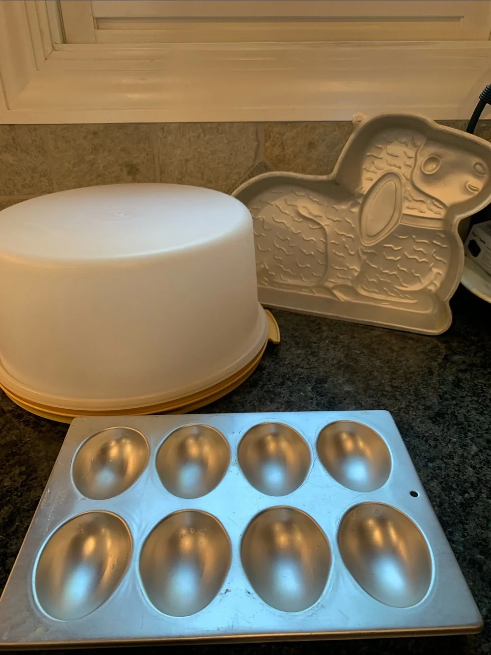 Trio of Baking Supplies Includes Egg & Lamb Form, & Tupperware CakeStorage Plate